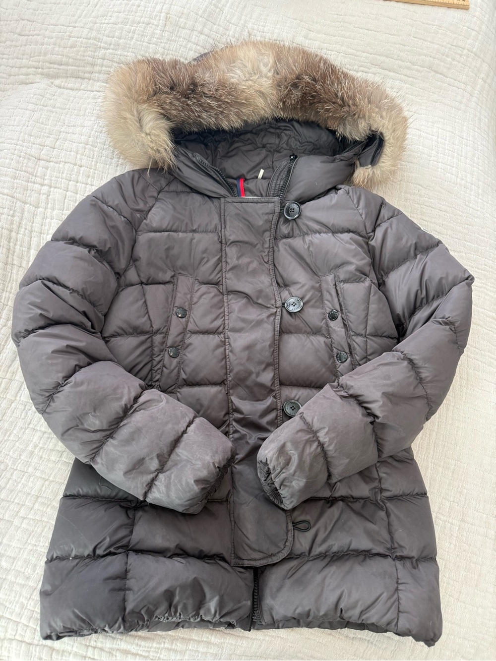 Moncler Quilted Hooded Puffer Coat with Fur Trim Fair 1132